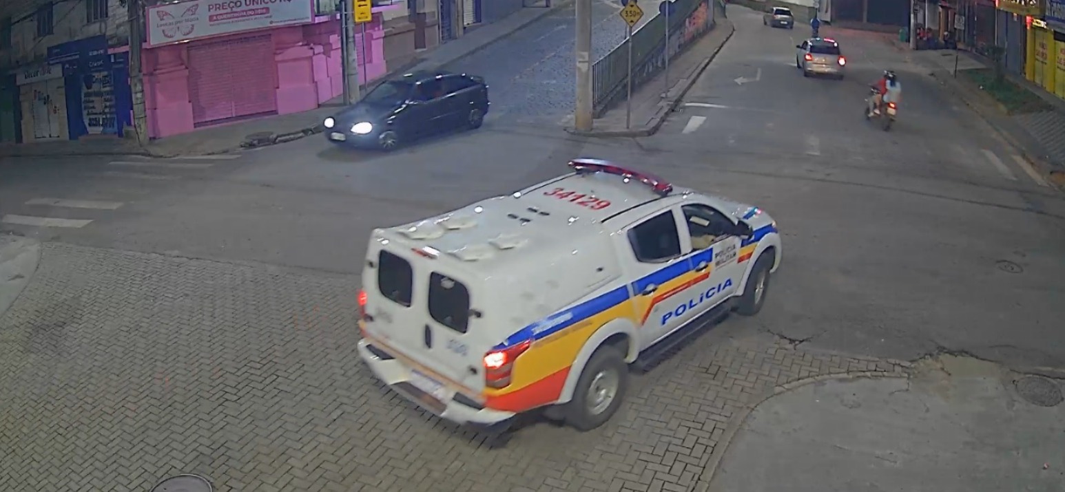 Adolescente de 16 anos é apreendido com grande quantidade de drogas no Calçadão de Santos Dumont